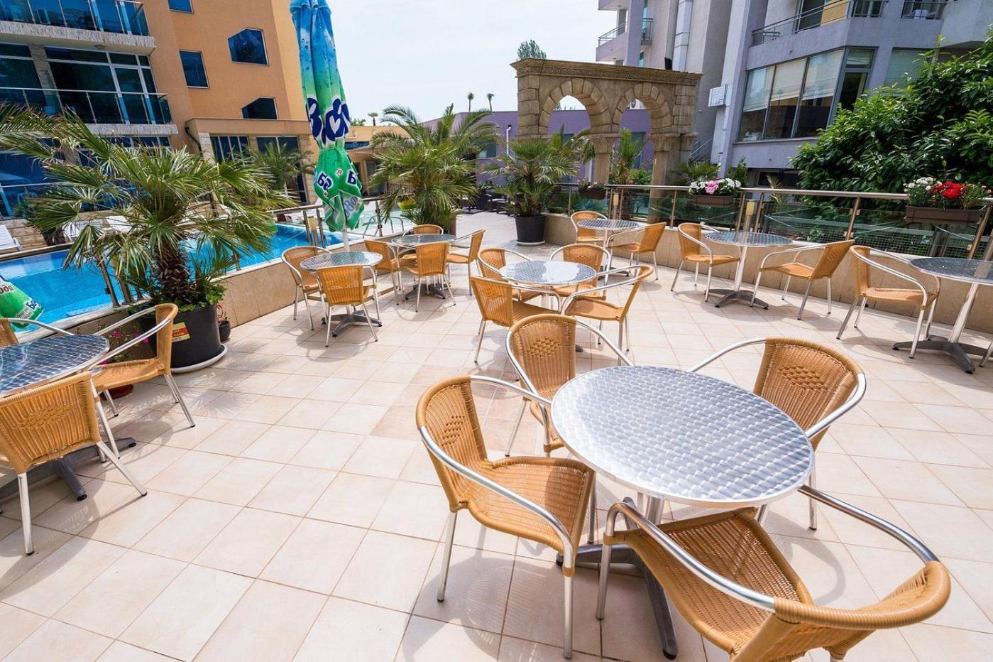 Family Hotel Gallery ซันนีบีช ภายนอก รูปภาพ