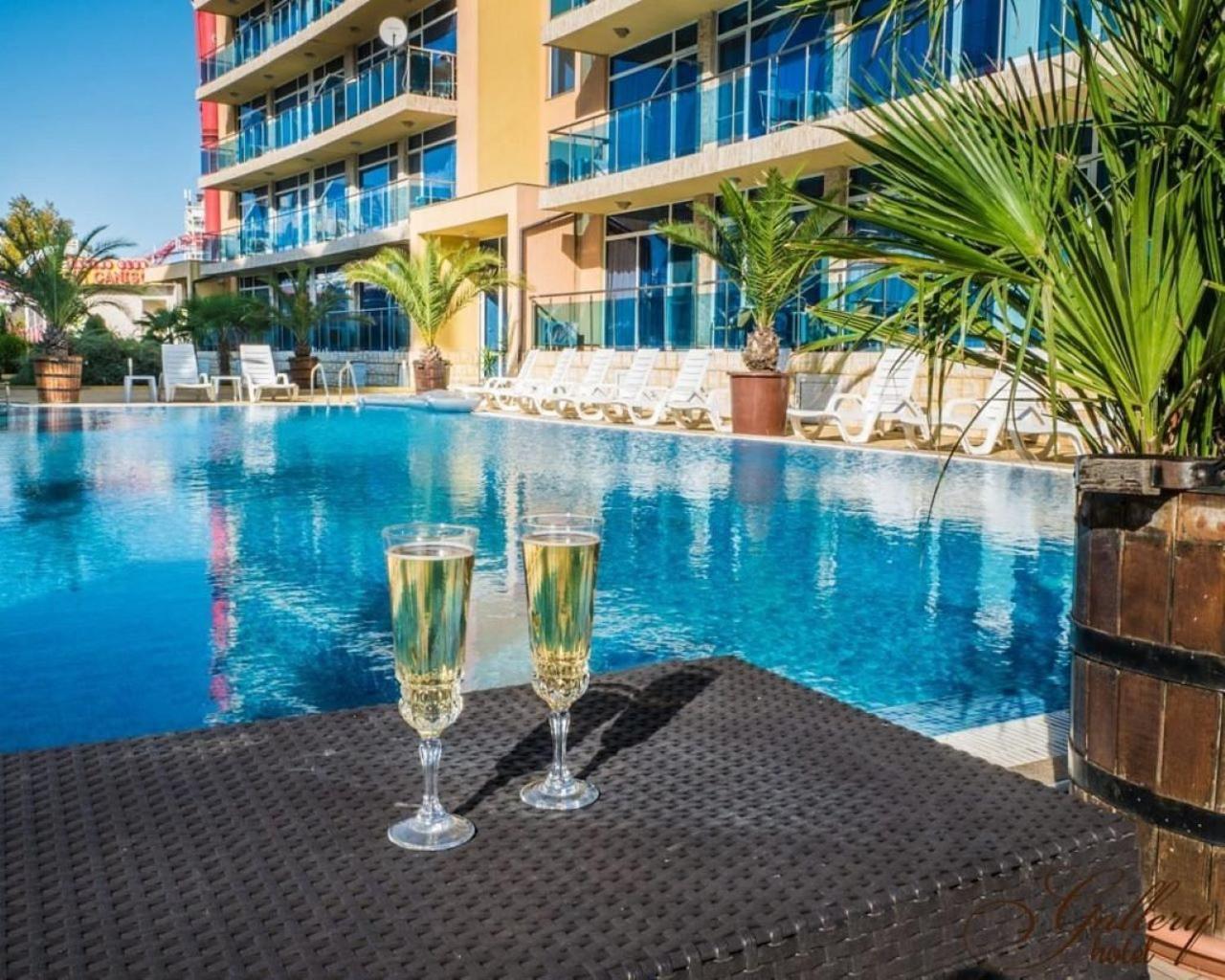 Family Hotel Gallery ซันนีบีช ภายนอก รูปภาพ