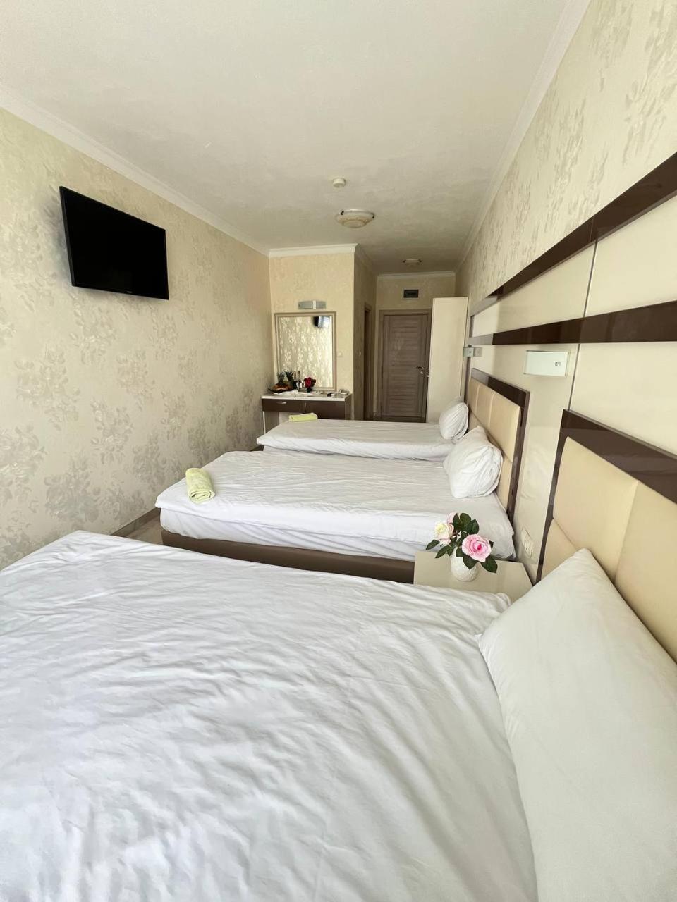 Family Hotel Gallery ซันนีบีช ภายนอก รูปภาพ