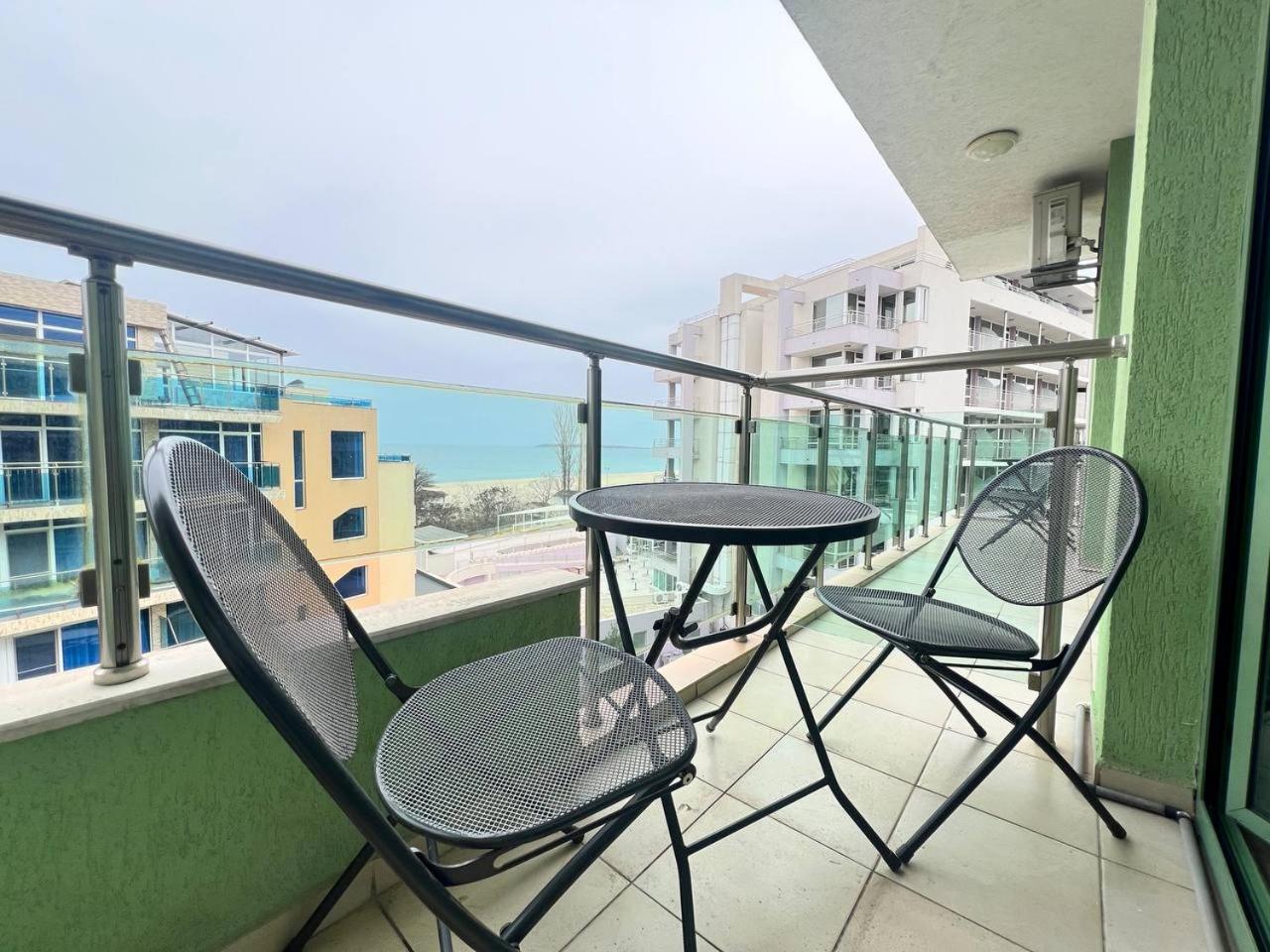 Family Hotel Gallery ซันนีบีช ภายนอก รูปภาพ